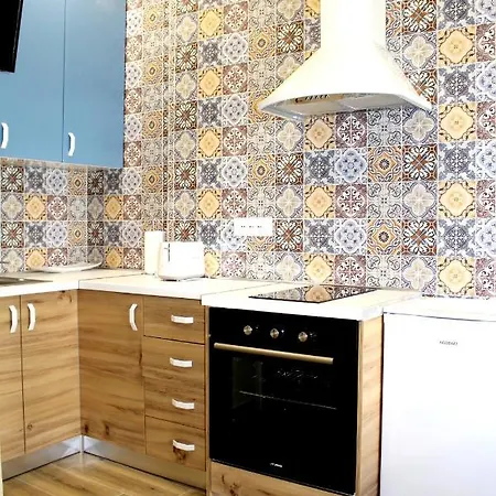 アパート 2v1 - Blloku Ls ティラナ