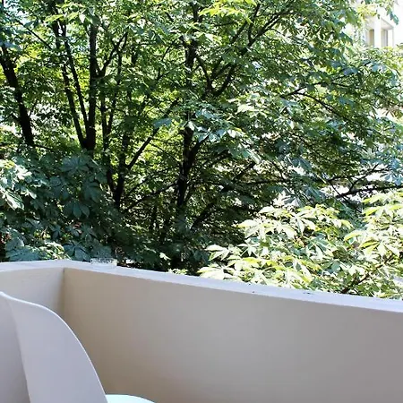 2v1 - Blloku Ls Тирана